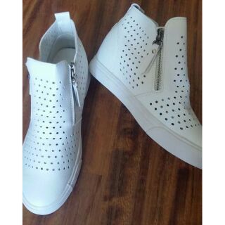 Slipon màu trắng sz 38 39