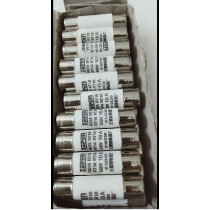 10 Cầu chì sứ 10A 10x38
