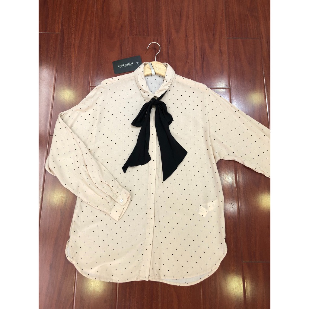 ÁO CHẤM BI Stradivarius SĂN SALE Size M.