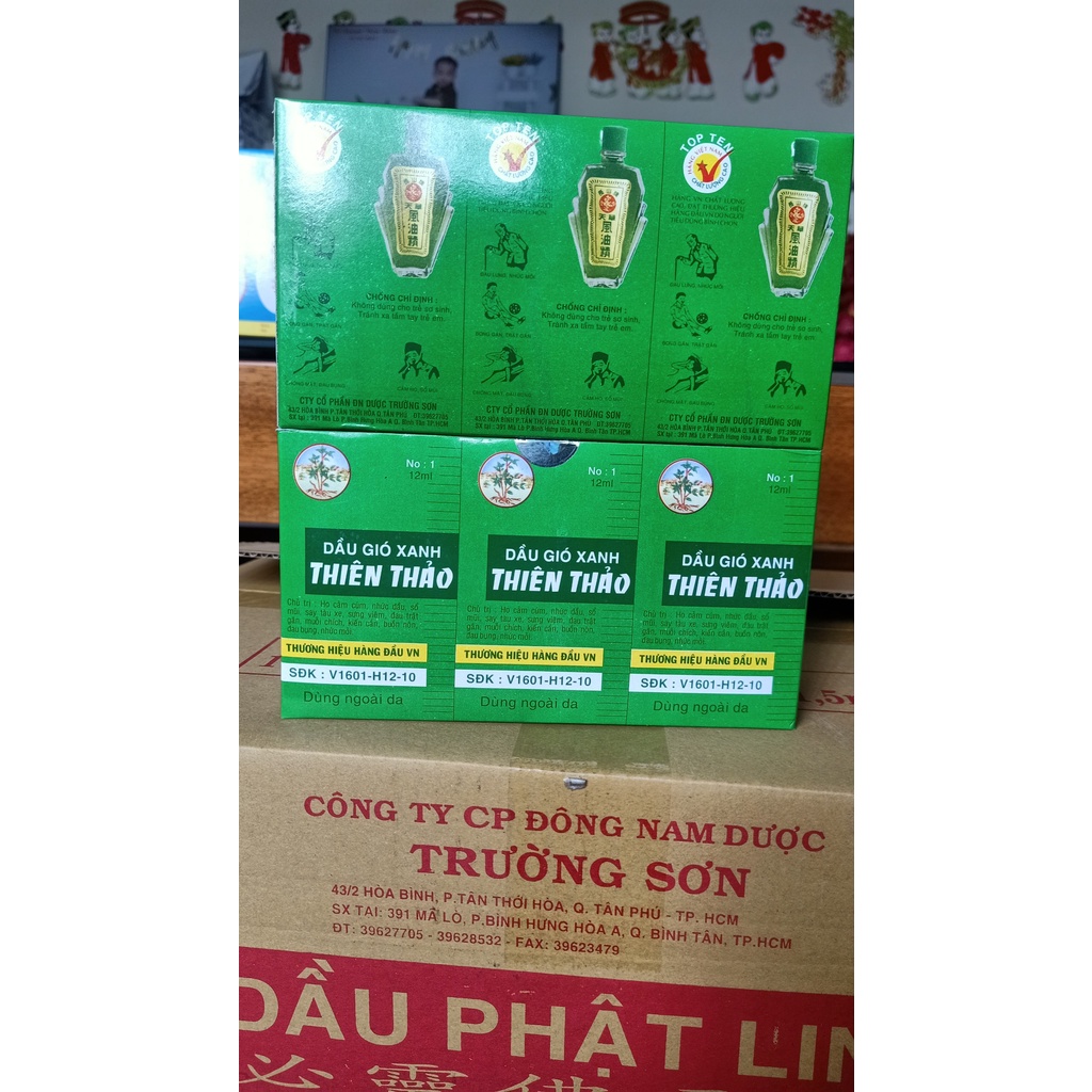 1 hộp 6 chai Dầu Gió Xanh Thiên Thảo 12ml( có giá sỉ 0947289212 )