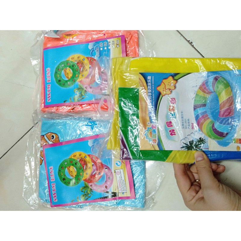 Phao tròn tập bơi