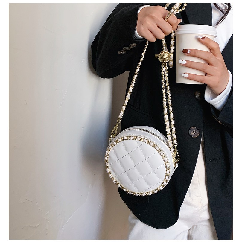 Túi hộp tròn vân trám đính hoa đeo chéo nữ,dây xích chạy bo viền trước cực xinh🌀🌀