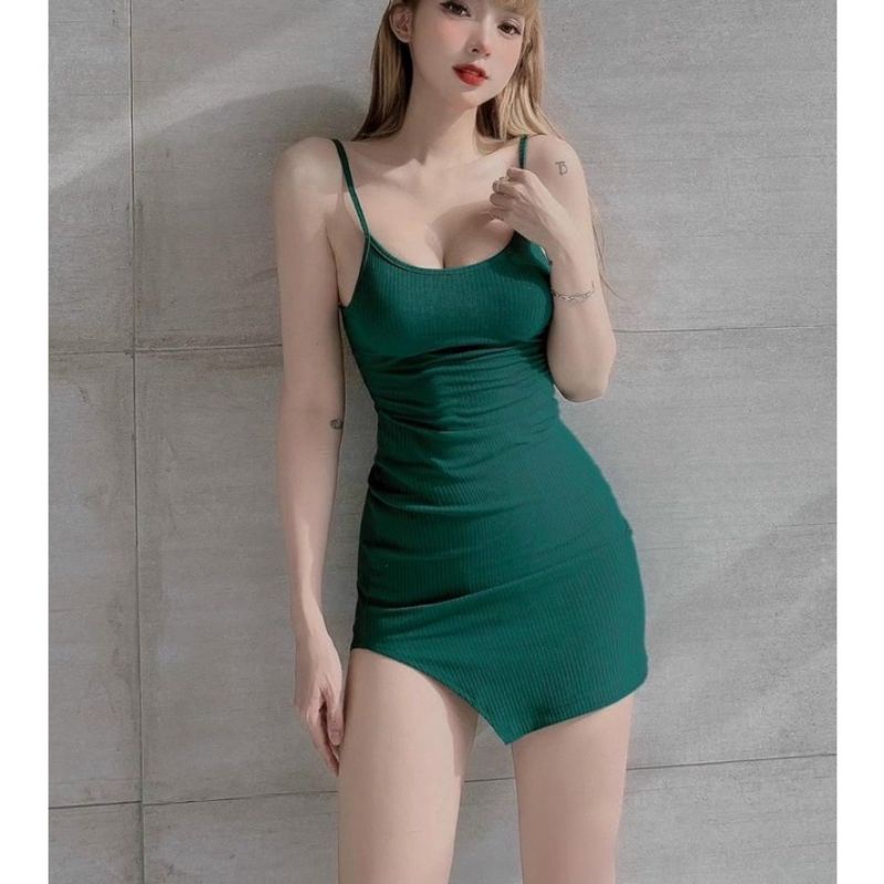 Đầm 2 Dây Body Xẻ Đùi Chất Thun Gân mềm mịn