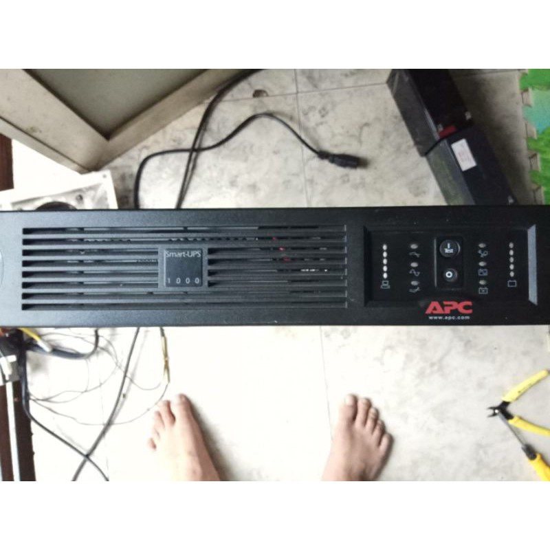 Bộ lưu điện UPS APC SUA1000RMI2U 1000VA 700W ( Không kèm ắc quy )