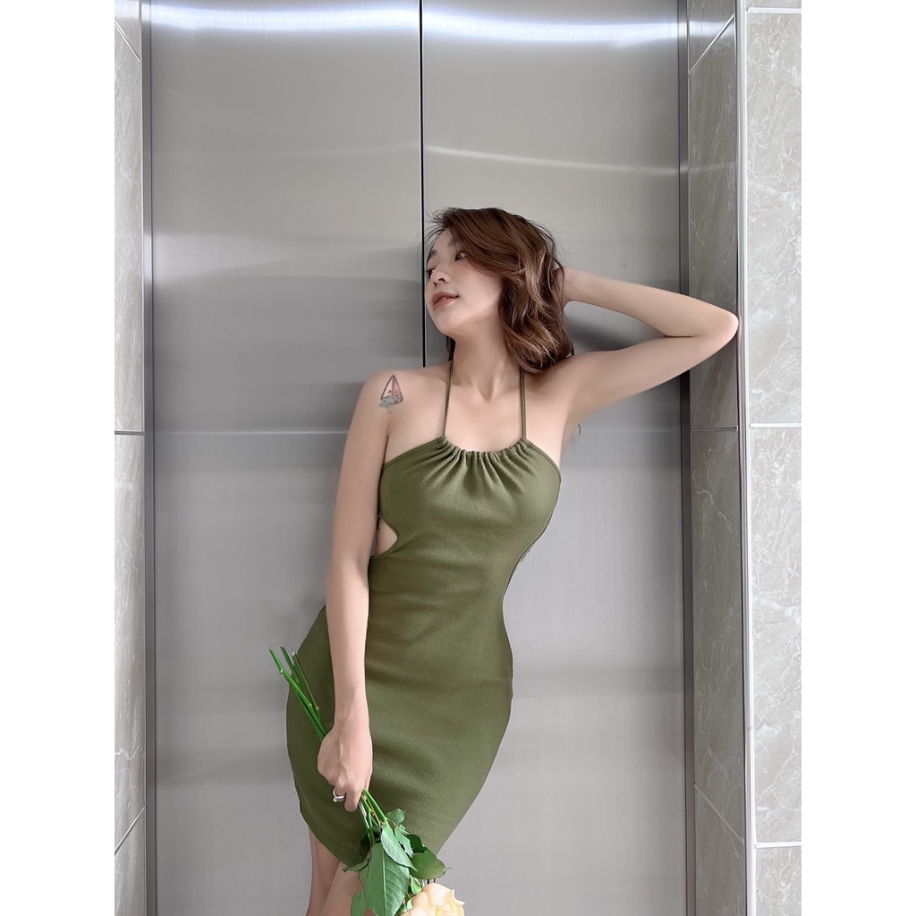 Đầm body khoét eo cổ yếm tròn sexy co giãn 4 chiều tay ngắn đi chơi dạo phố La Boutique Tặng kèm cặp dán ngực | BigBuy360 - bigbuy360.vn