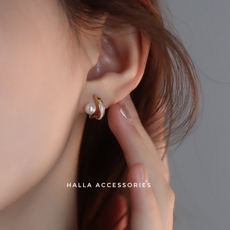 Khuyên tai Xà cừ trắng đính ngọc HALLA BT156