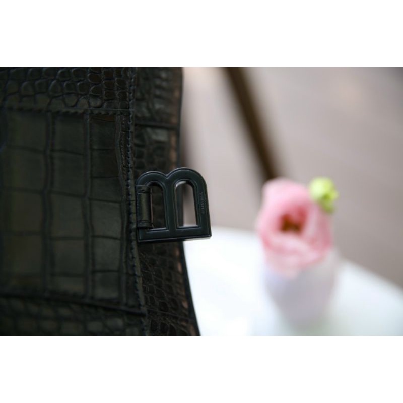 Túi xách Balenciga.