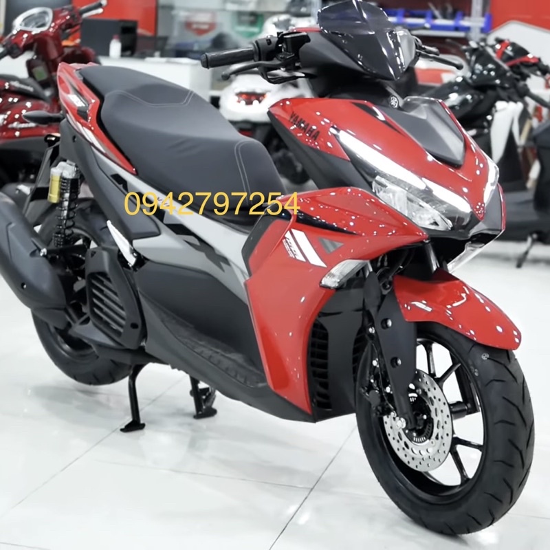 Sơn xe máy Yamaha NVX màu Đỏ đô UR005-1K và UR005-2K Ultra Motorcycle Colors