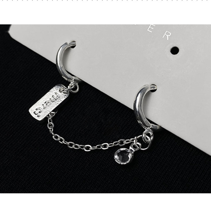 Bông tai nối liền 2 vòng mặt dây khắc chữ cái phong cách hiphop thời trang cá tính cho nam