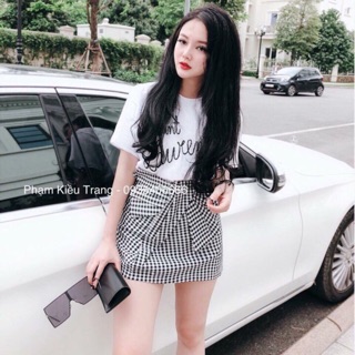 SET ÁO THUN IN CHỮ + CHÂN VÁY CARO KIỀU TRANG
