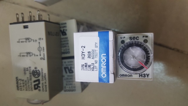 Rơ le thời gian H3Y-2 Omron 5s, 10s, 30s, 60s, 10M điện áp 220V