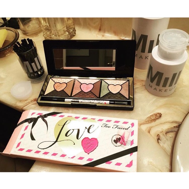 Too faced love 