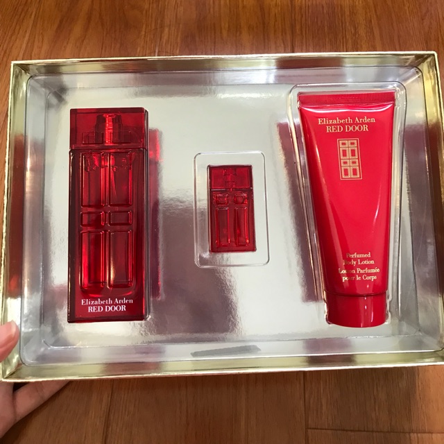 Sét nước hoa Elizabeth Arden Red Door - 800k