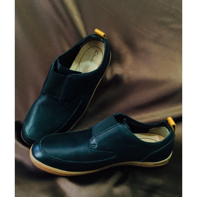 Giày lười da Clarks chính hãng xách tay , Clarks được công nhận bởi những người yêu thích giày trên 