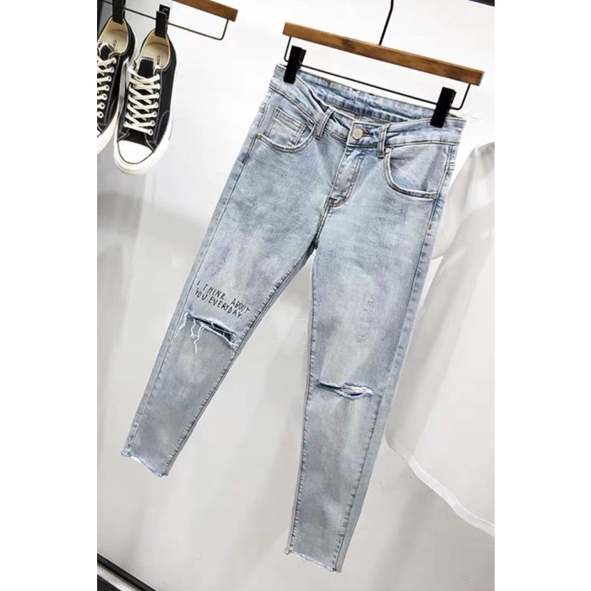 Quần jean nam ống ôm màu xanh trơn rách thêu chữ chất bò co giãn bốn chiều thời trang cao cấp NEWSHOP9600