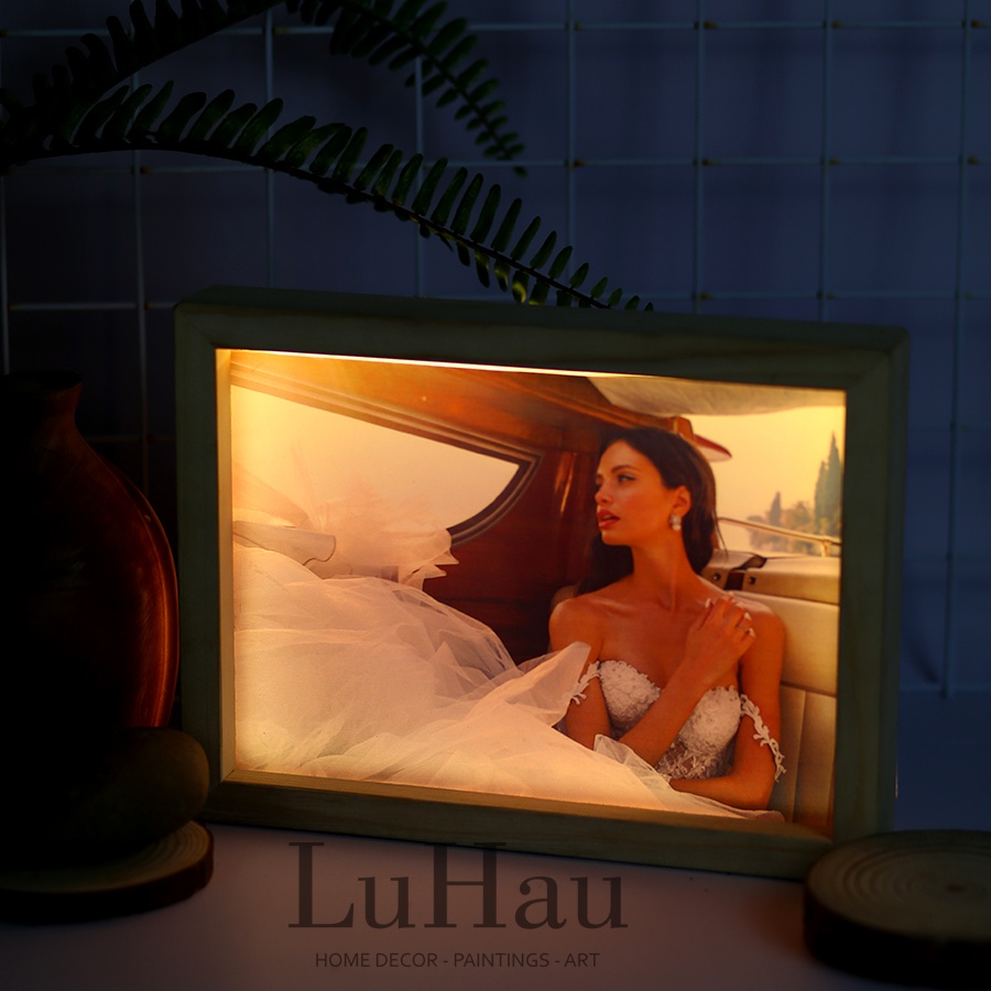 Khung ảnh gỗ đèn led in hình theo yêu cầu quà tặng người yêu và gia đình