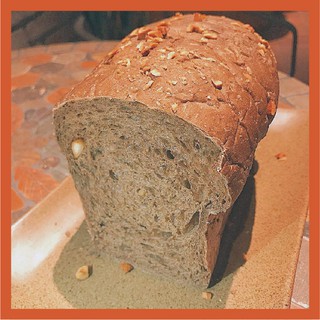 Bánh mì ngũ cốc đen