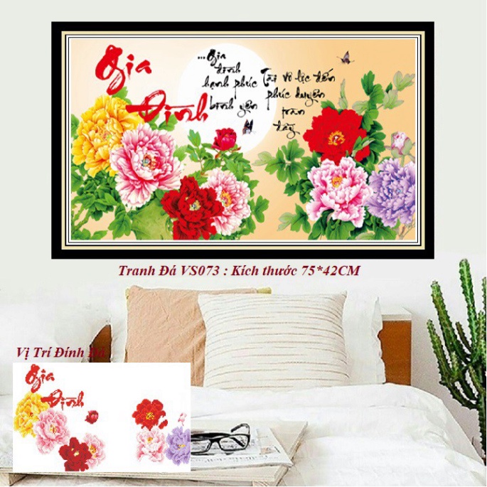 Tranh đính đá gia đình KT:75x42cm. Tranh gắn đá chưa gắn.