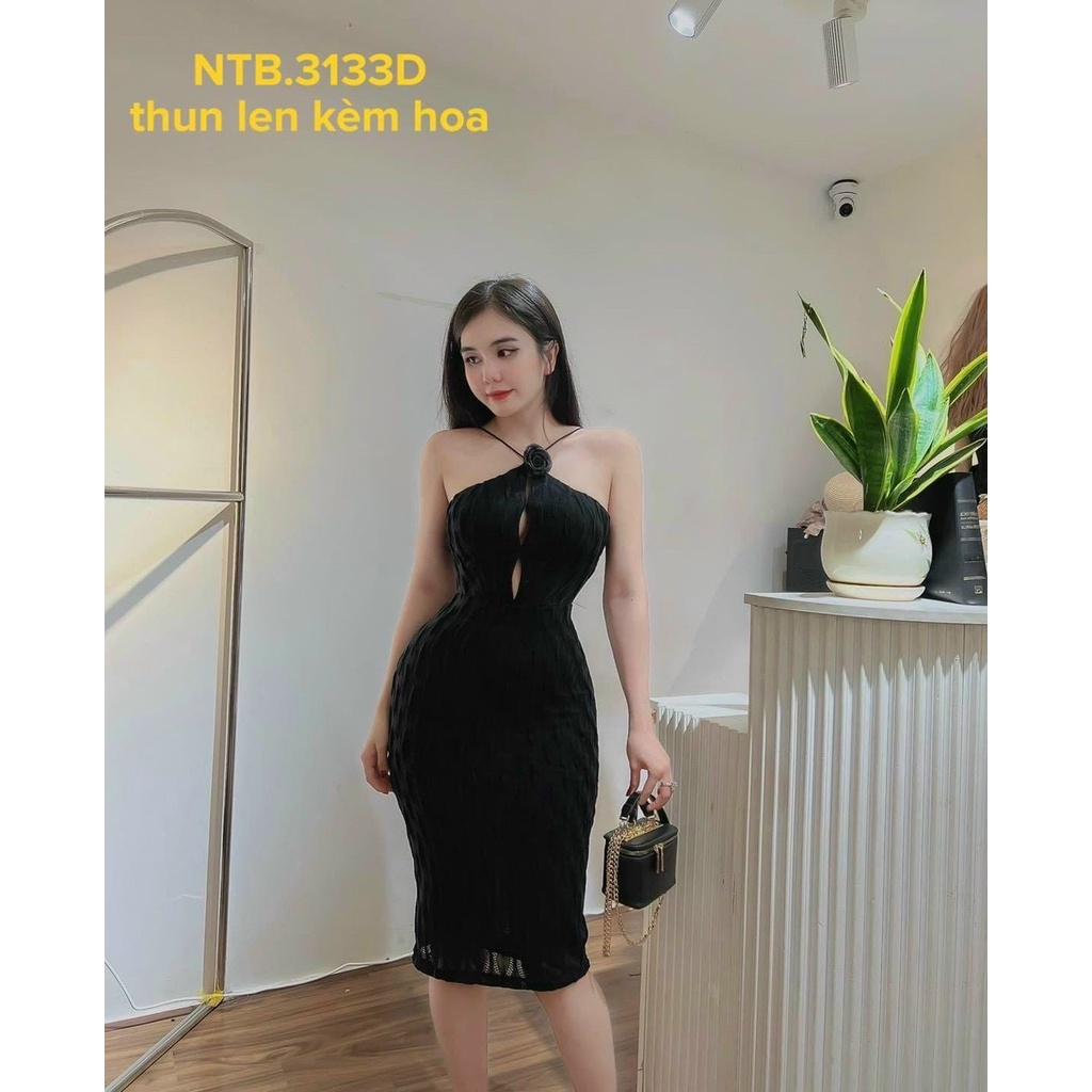 Đầm yếm xốp đính bông hoa ngực ôm body cực xinh , chất thun xốp dày dặn ly