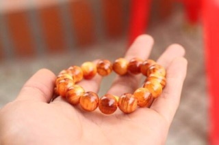 Vòng gỗ huyết long