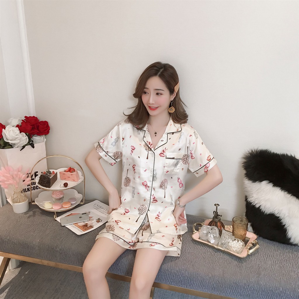 Bộ Đồ Ngủ Ngắn Vải Lụa Xinh Xắn Cho Nữ | BigBuy360 - bigbuy360.vn