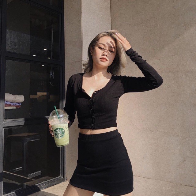 ÁO CROPTOP NÚT BẤM TAY DÀI