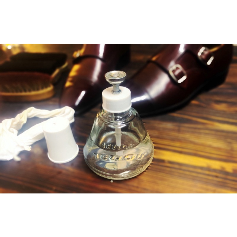 Hight Shine Glass Water Dispenser - Bình đựng nước hỗ trợ đánh bóng gương Giày chuyên dụng.