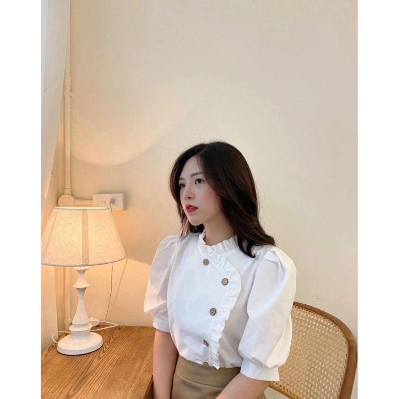 Áo Trắng Cổ Trụ Bèo Nút Gỗ Cài Lệch