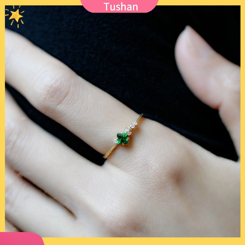 Nhẫn Đính Hôn Đính Ngọc Lục Bảo Nhân Tạo Thời Trang