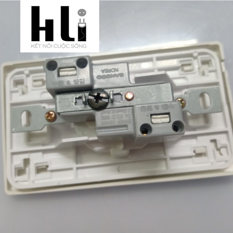 Ổ cắm điện tiếp địa schuko hàn quốc 3 chấu - tiếp địa sườn - một vị trí cắm cố định