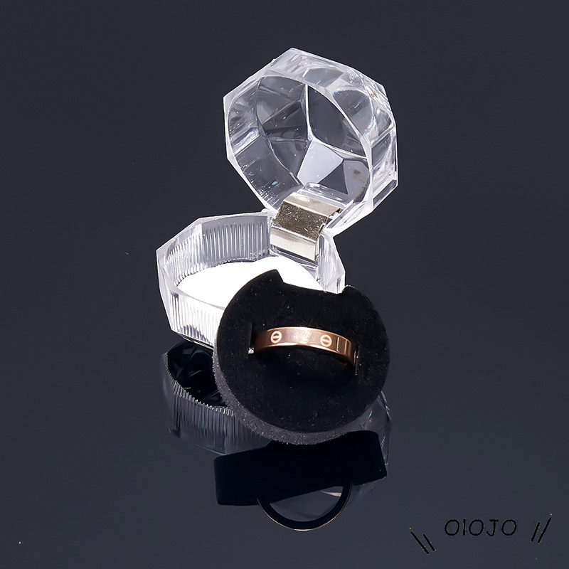 Hộp đựng nhẫn bằng nhựa trong suốt tiện dụng 4cm x 4cm