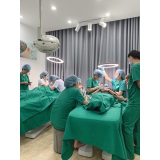 Ga xanh trải giường phẫu thuật