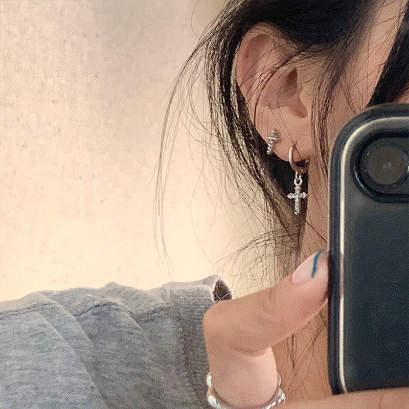 Bông tai chữ thập 191119 thiết kế bất đối xứng cỡ nhỏ thời trang đơn giản cá tính