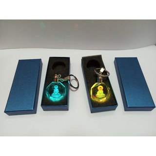 Combo móc khóa pha lê có Led một cái hình Phật Tổ và một cái hình Phật Quan Âm cầu bình an, thanh tâm, định thần tránh x