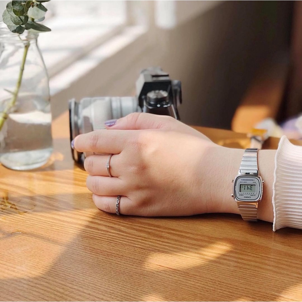 Đồng hồ nữ Casio La670 nhẹ nhàng , tinh tế , cổ điển , dây thép không gỉ , tặng kèm pin dự phòng