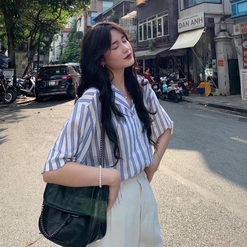Áo Sơ Mi Nữ Đi Học Cổ Vest Kẻ Sọc Tay Lỡ  style Hàn Quốc (Hàng sẵn ảnh thật)