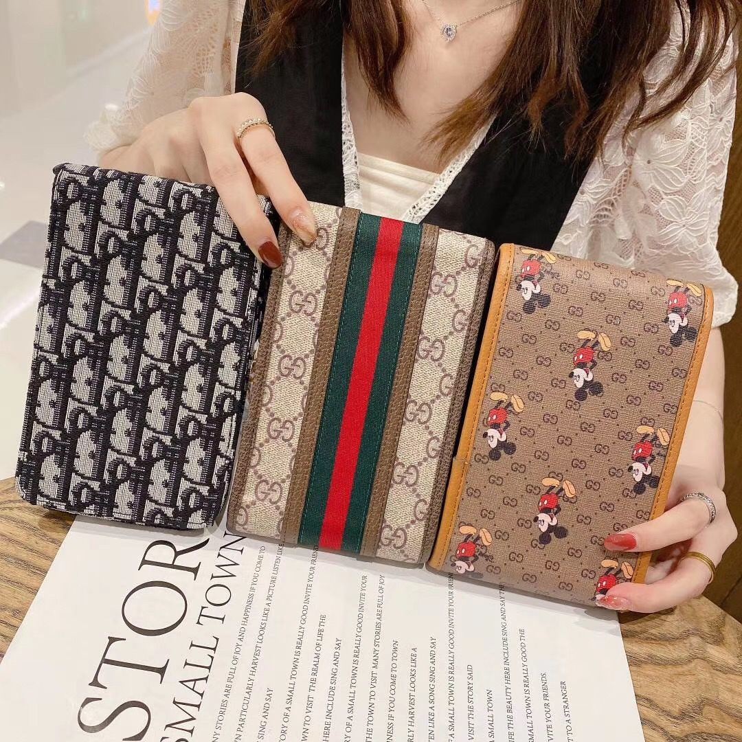 Túi Đeo Chéo Gucci Đựng Điện Thoại Thiết Kế Nhỏ Nhắn Thời Trang