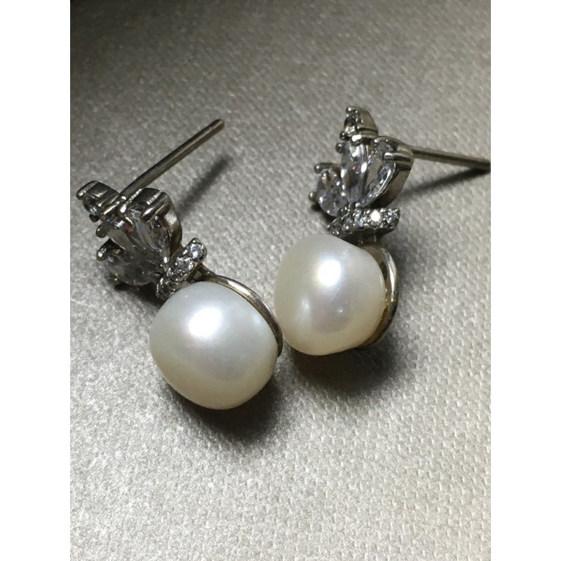 Bông tai xỏ đính trai thật và rhinestone