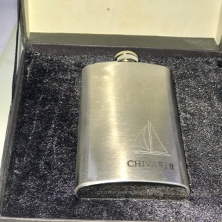 Hộp rượu Chivas 18 bằng inox