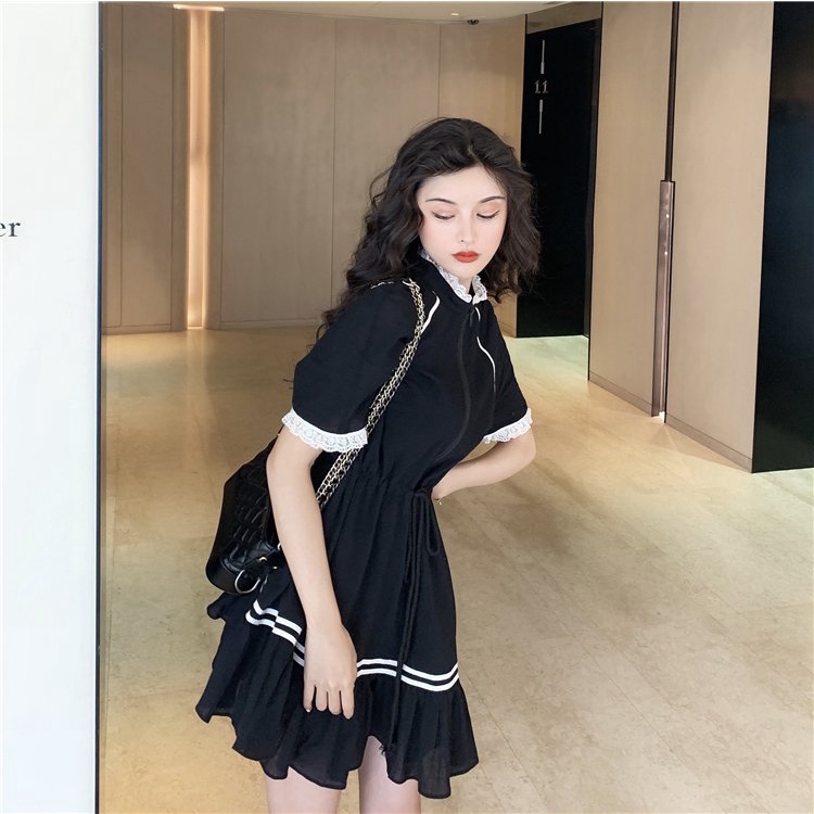 Váy đầm nữ cộc tay khóa cổ Ylydress viền trắng phối ren màu đen freesize dáng xòe ngắn chun eo phong cách hàn quốc C748