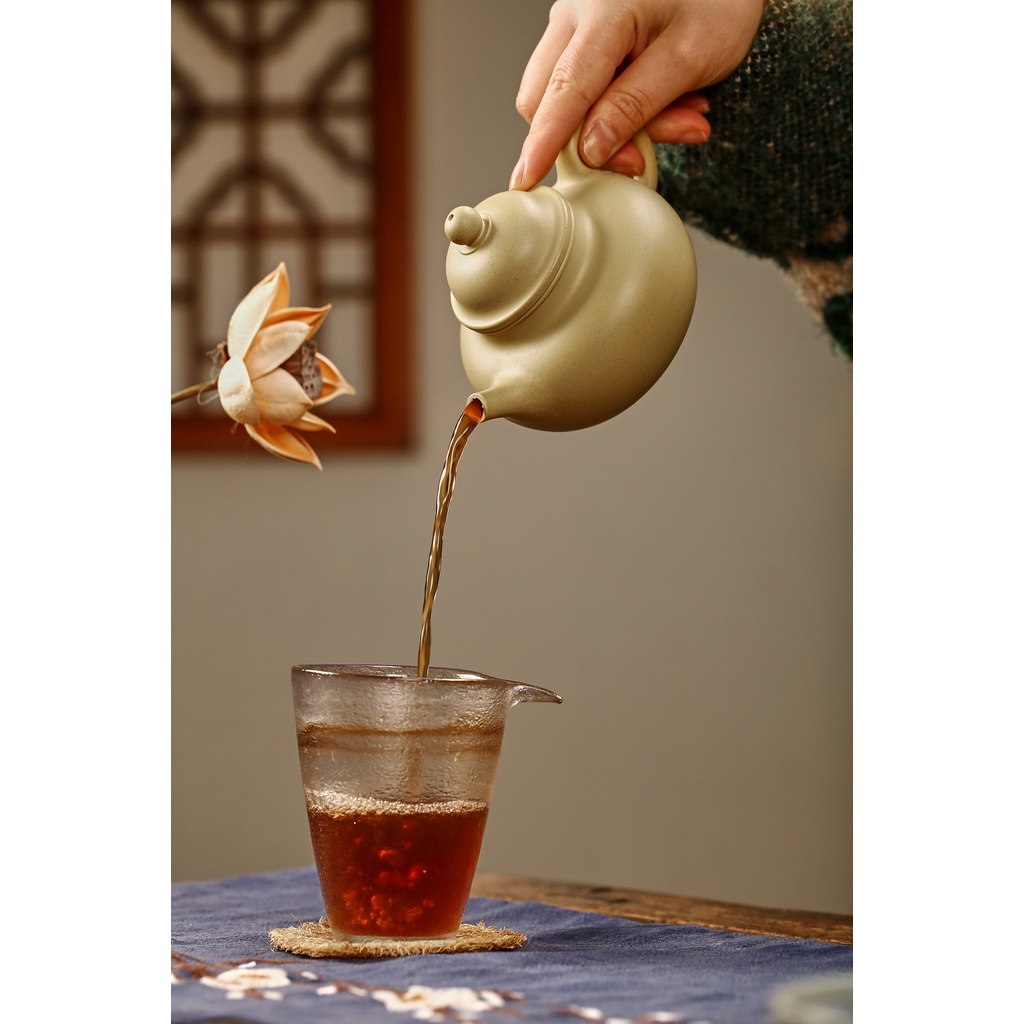 Ấm Tử Sa Nghi Hưng Dung Thiên 280 ml (Bổn Sơn Lục)