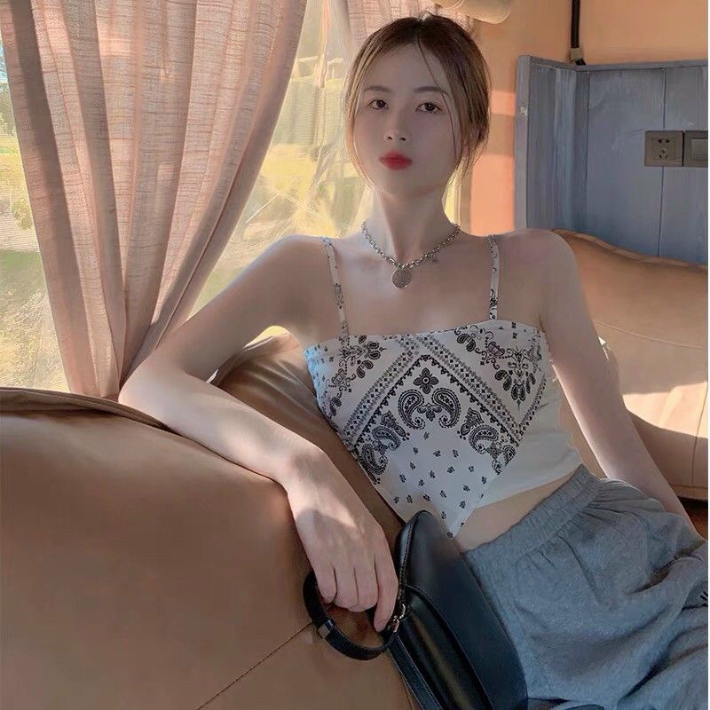 Áo dây thổ cẩm lả lơi