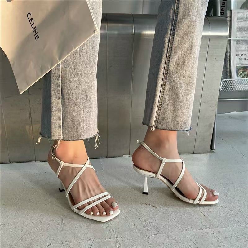 Sandal Dây