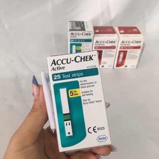 Que thử đường huyết Accu-Chek Active và Performa