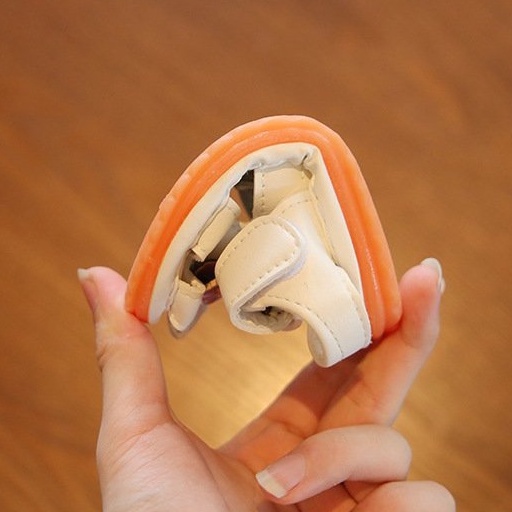 Dép rọ,sandal tập đi đế mềm chống trượt hoạ tiết thỏ con xinh xắn có kèn cho bé gái 0 đến 2 tuổi