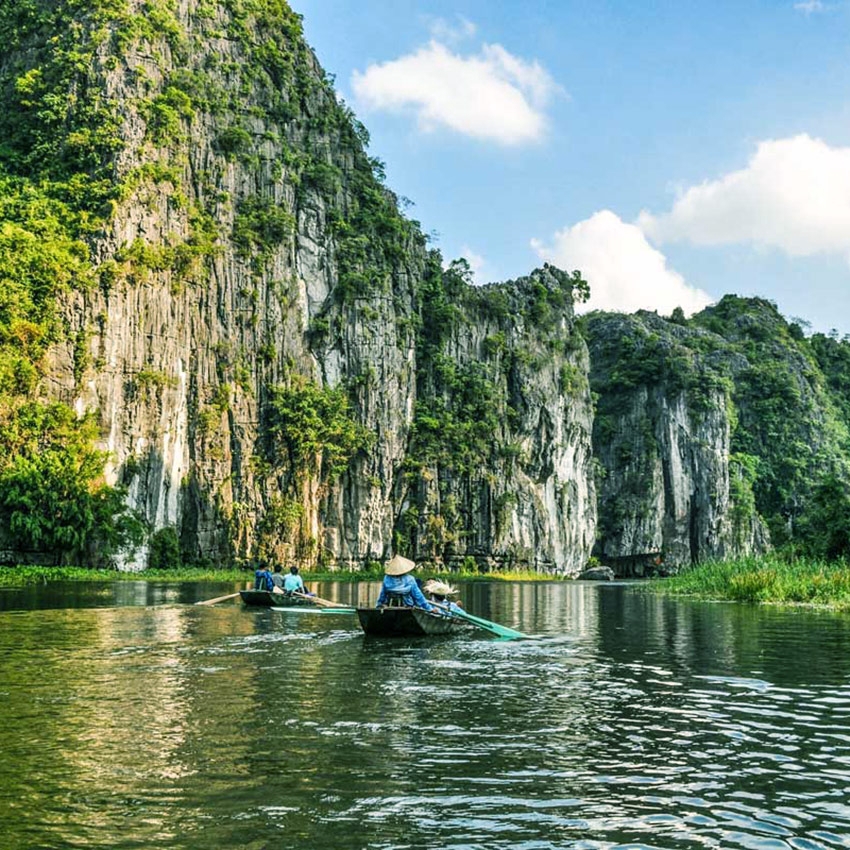 Toàn quốc [e-Voucher] - Tour Vip Tham Quan Hà Nội - Hoa Lư - Tam Cốc 1 Ngày Khởi Hành Hằng Ngày