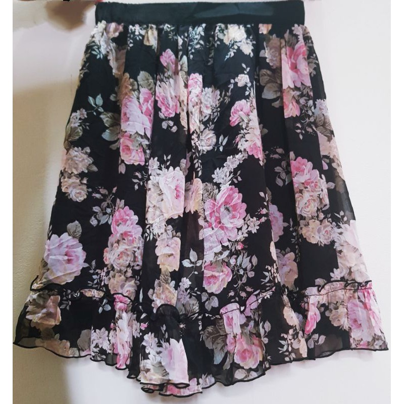 Chân váy hoa nhí 2hand đã giặt là | BigBuy360 - bigbuy360.vn