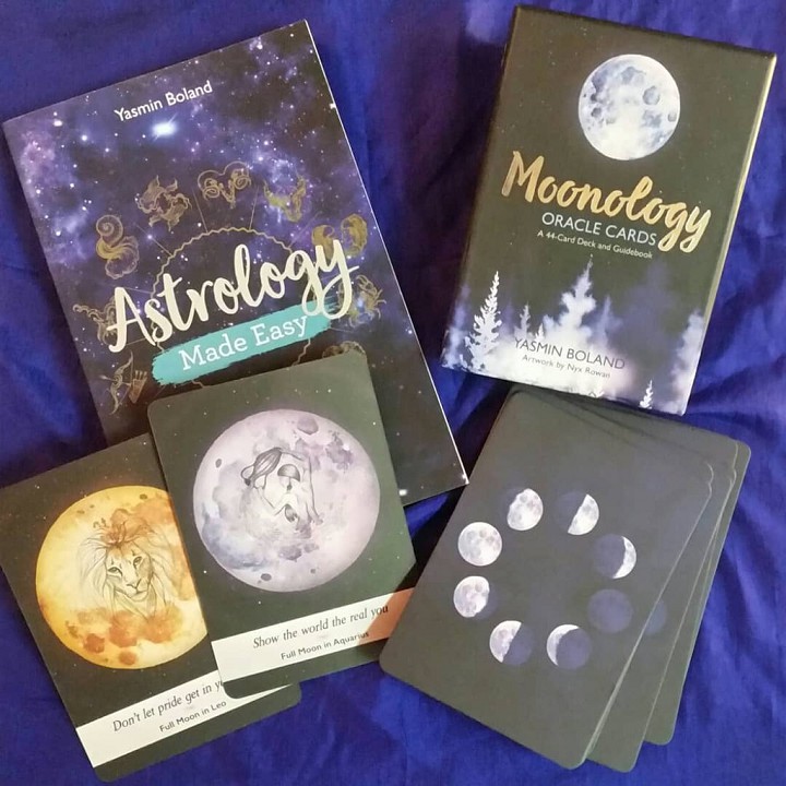 Bộ bài moonology oracle cards