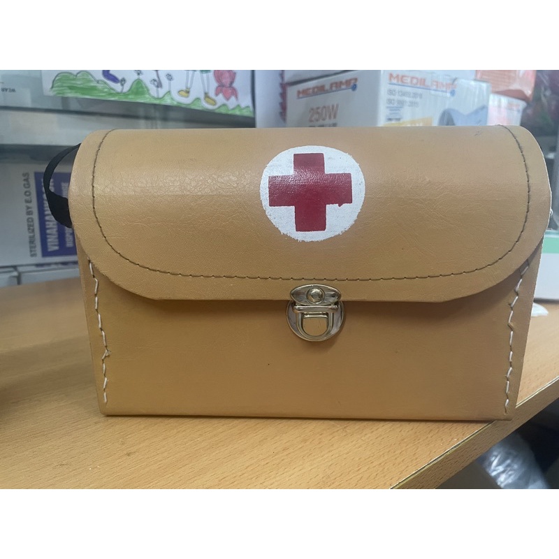 Túi cứu thương thôn bản