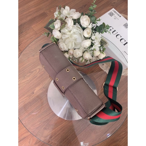 Túi Gucci Kaws bag size 25 đeo kẹp nách fullbox sang xinh